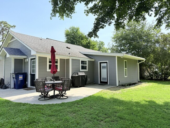 Photo - 35 Burlington Cir