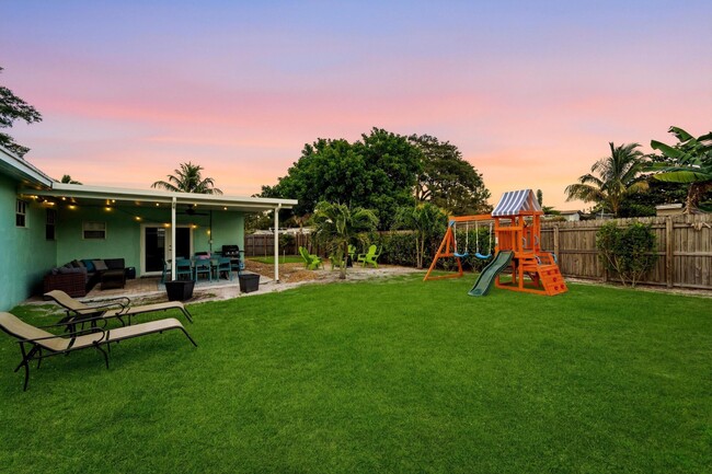 Photo - 1424 Willow Rd