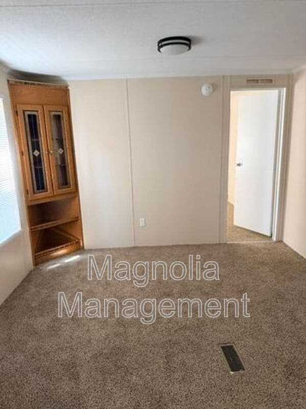 Photo - 184 Crowder Ln