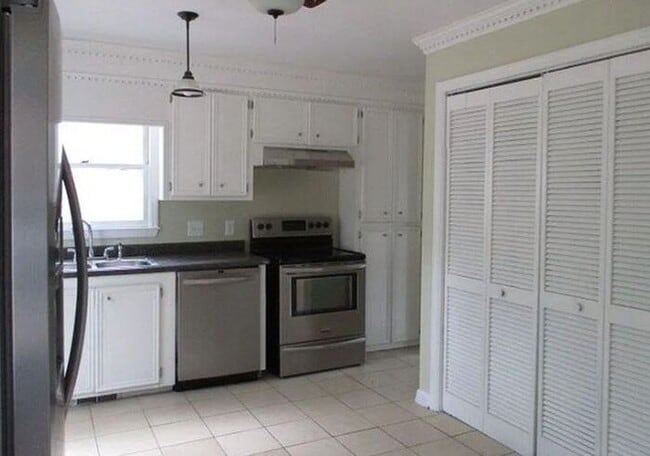 Photo - 126 S Village Rd