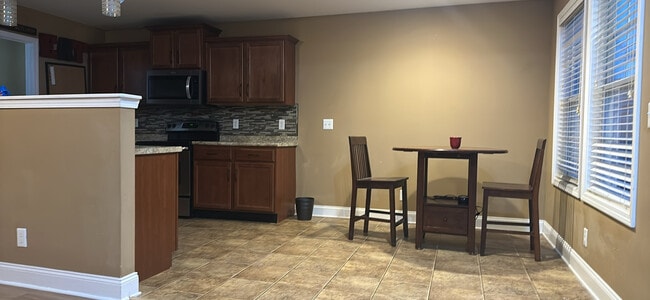 Photo - 2221 Trophy Trce