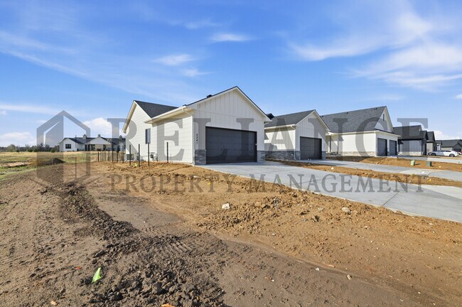 Photo - 5241 N Pinecrest Ct