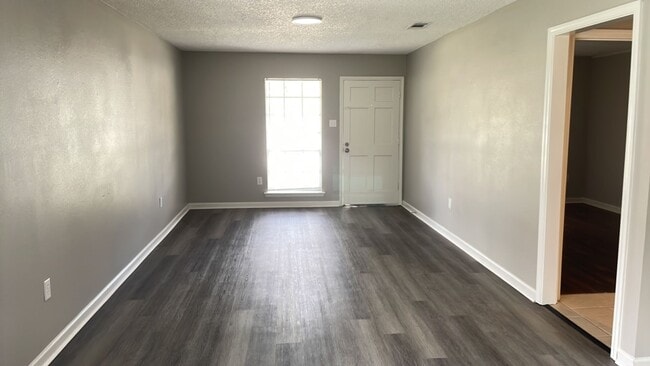 Photo - 2BR 1 Bath in Central. Unit 14922 CW