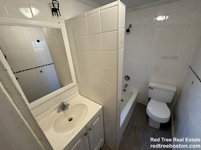 Photo - 1726 Commonwealth Ave Unit 5