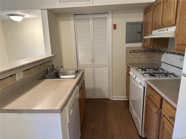 Photo - 31 Old Post Rd S Unit E77