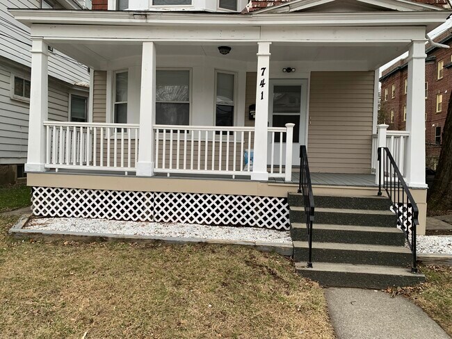 Photo - 741 Myrtle Ave Unidad Floor 2
