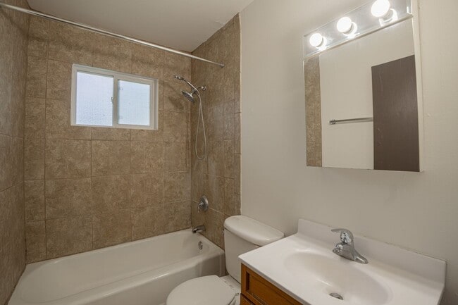 2113 Lake Point Dr Unidad 3