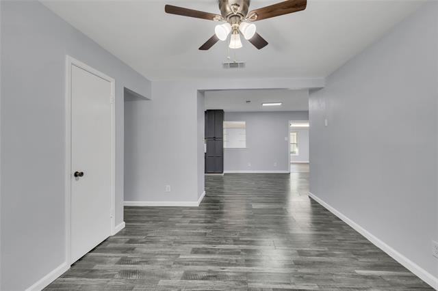 Photo - 205 NW Jill Ann Dr