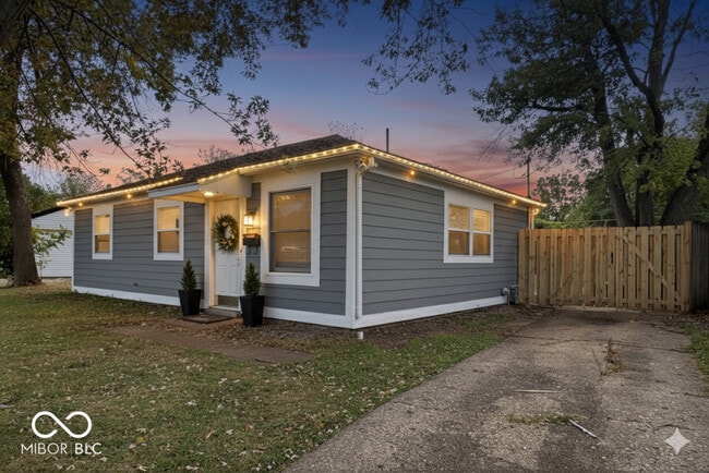 Photo - 8231 E 50th St