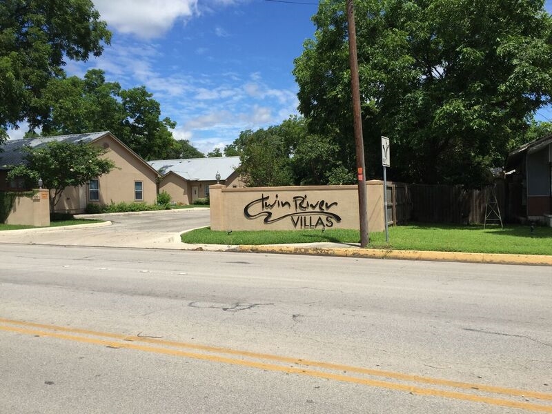 Photo - Twin River Villas Apartments