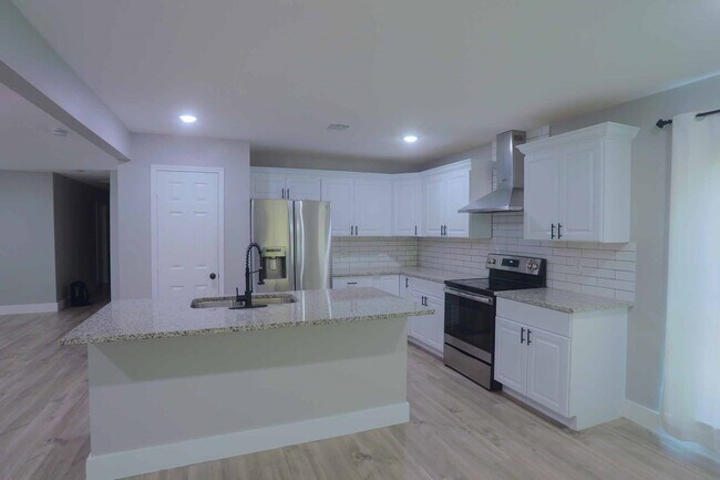 Photo - 6703 Winfield Rd
