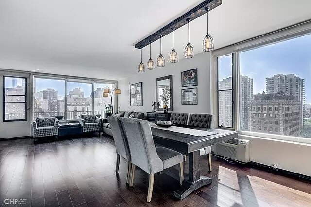 Photo - 1400 N State Pky Unit 16A