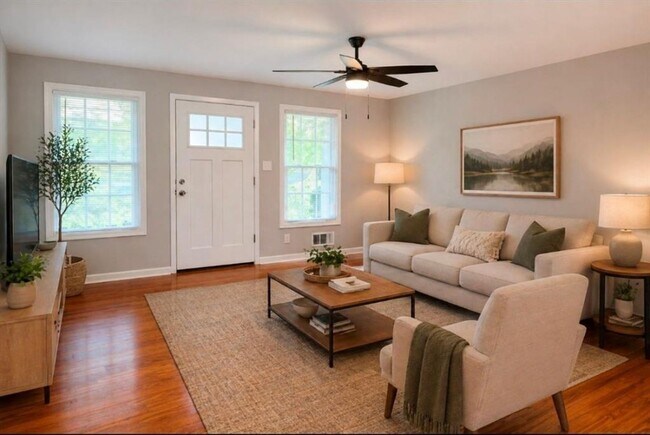 Photo - 1551 Pine Glen Cir
