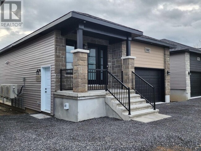 Photo - 1231 Montblanc Cres
