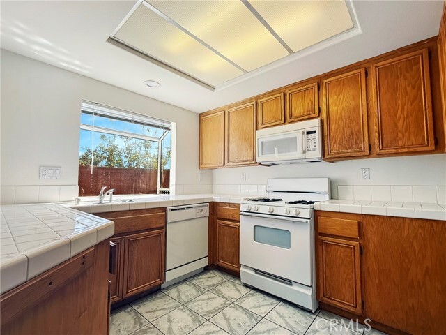 6327 Gladiola Cir