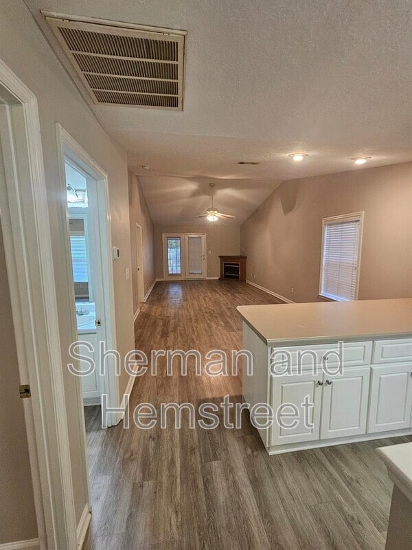 Photo - 2195 Bridgeton Rd