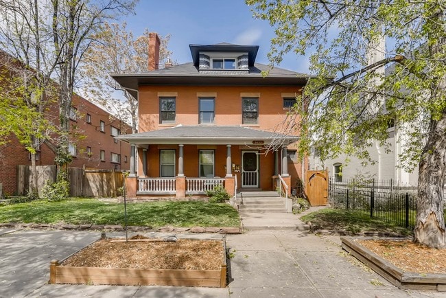Photo - 1433 Downing St