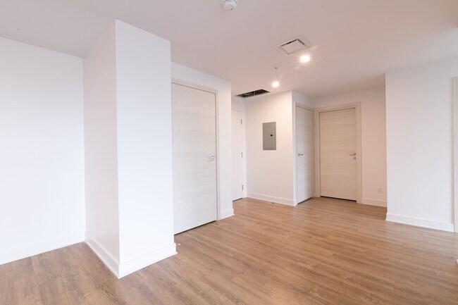 Photo - 30 Saint-Joseph Est Unit 1202