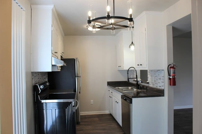 Canterbury Townhomes - Canterbury Townhomes