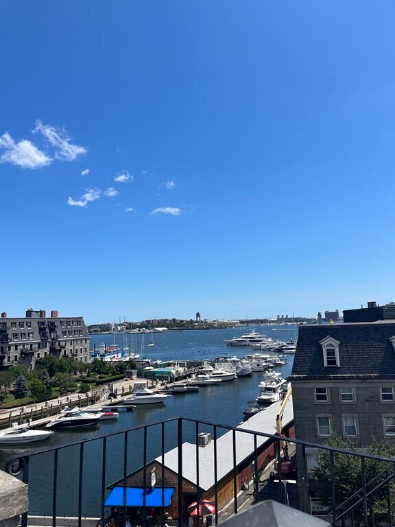 Photo - 10 Commercial Wharf Unit 1