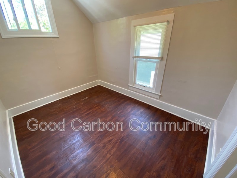 Photo - 331 Schenck St Unit 2