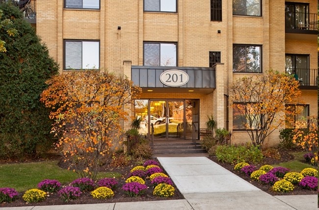 Cook Apartments at Libertyville