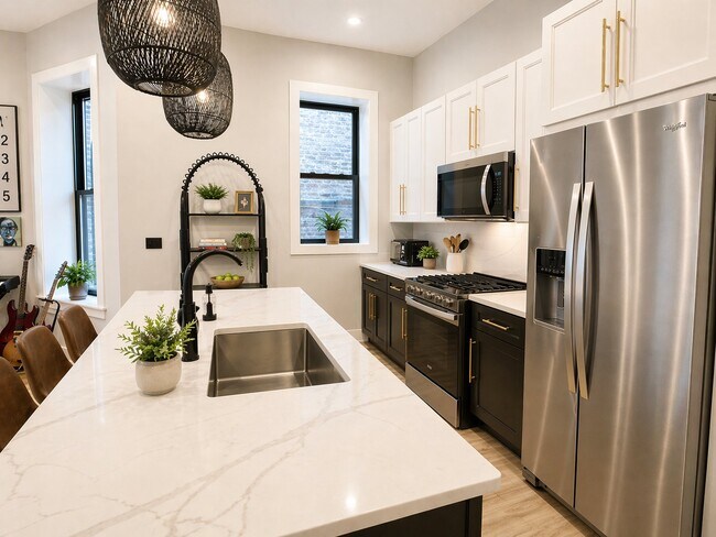 Photo - 1311 N Rockwell St Unidad 1