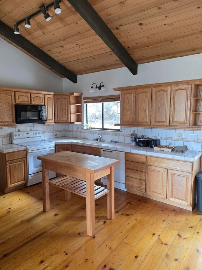 Photo - Beautiful 3BR/2BA Bear Valley Springs Home...
