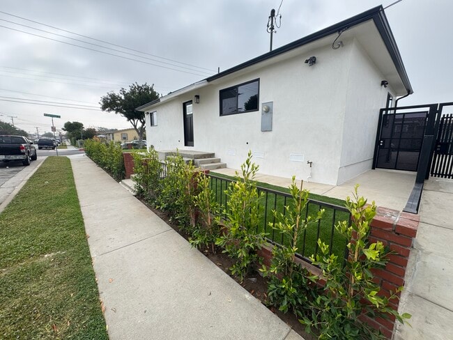 Building Photo - 11905 Freeman Ave