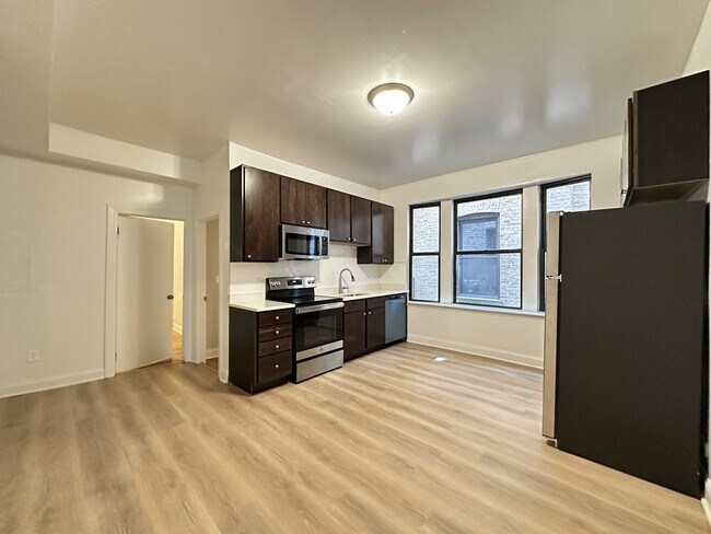 Photo - 2323 N Kedzie Blvd Unidad 2