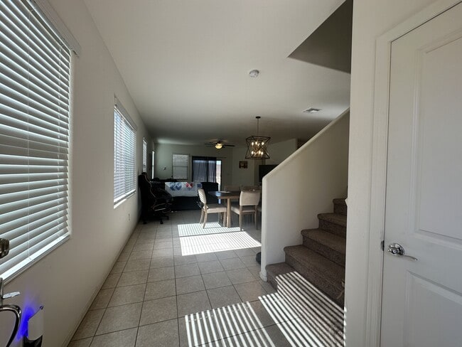 7022 E Calle Arco Iris