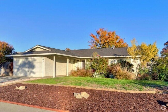 Building Photo - Home for Rent in Winters
