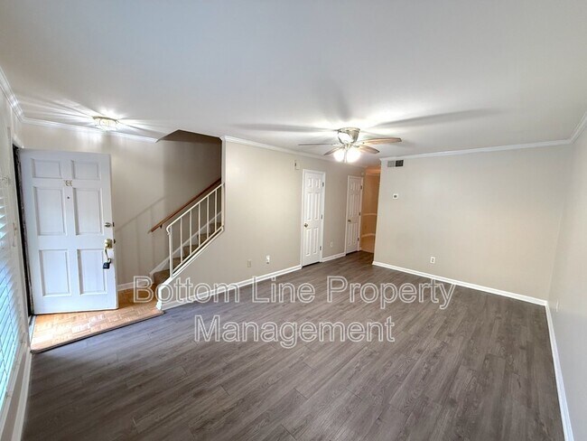 Photo - 2336 Kenmore Ave