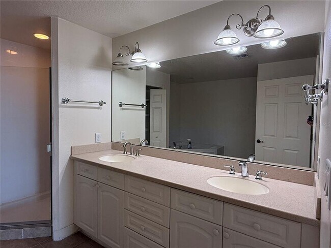 Photo - 6336 Buford St Unidad 604