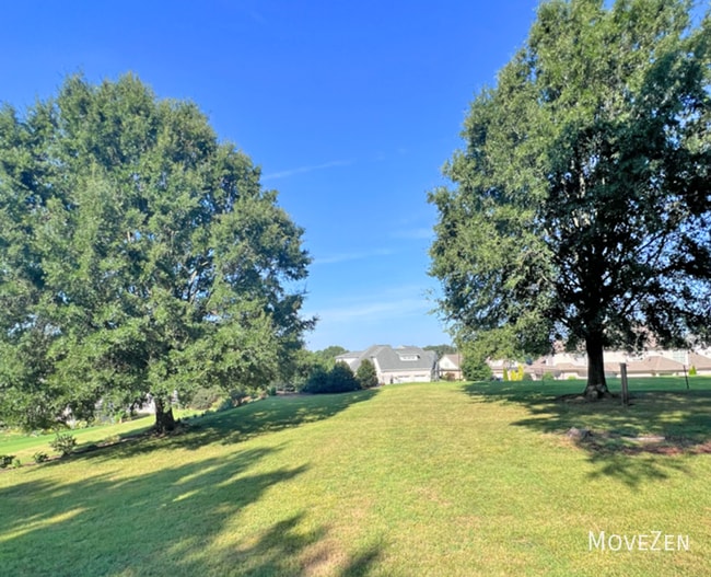 Photo - 654 Meadowlark Dr