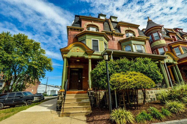 Photo - 4039 Spruce St