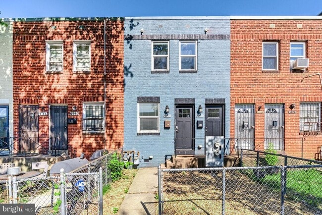 Building Photo - 1268 16th St NE Unit A Rental