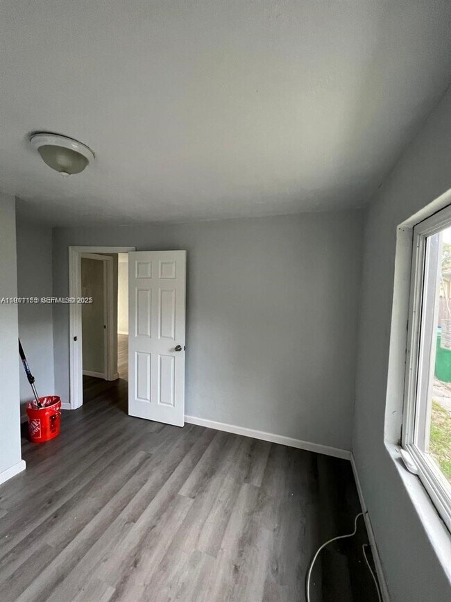 Photo - 2864 NW 6th Ct Unit 2