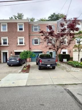 Building Photo - Upscale beautiful and spacious 3-bedroom, 2.5-bathroom apartment Oakland/Shadyside area