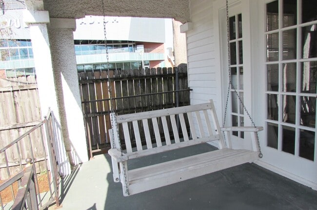 Photo - 6321 S Prieur St