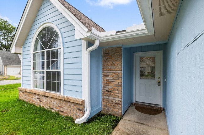 Photo - 3045 Yorktown Cir