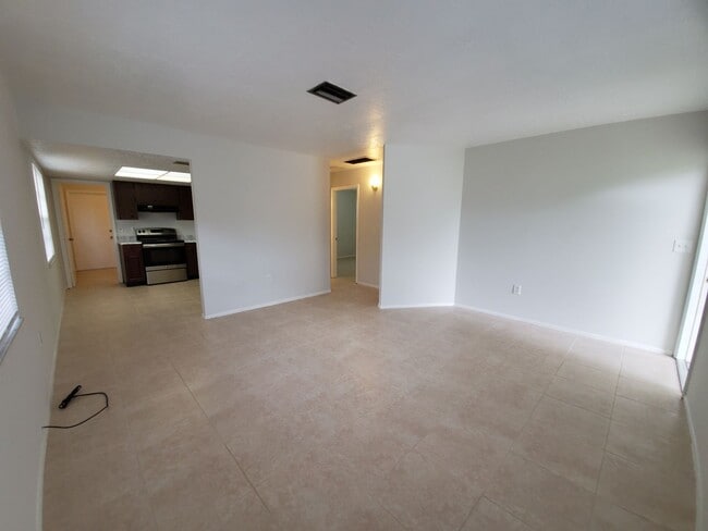 Photo - 3916 25th St W