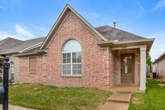 10253 Evening Hill Dr