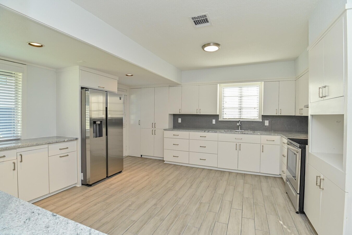 Photo - 3742 Charleston St