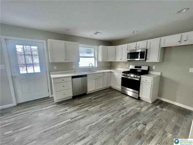 Photo - 138 Chestnut St