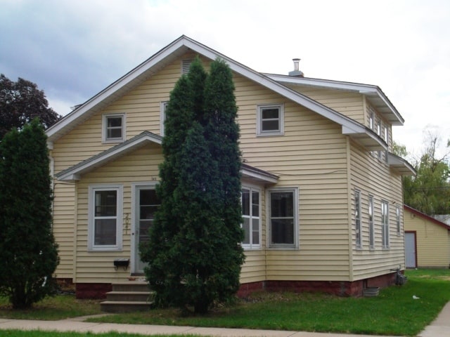 Photo - 2041 Charles St