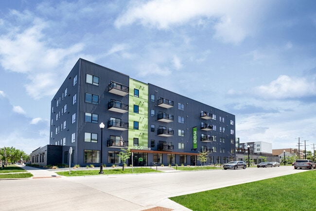 Building Photo - 300 Lime Rental