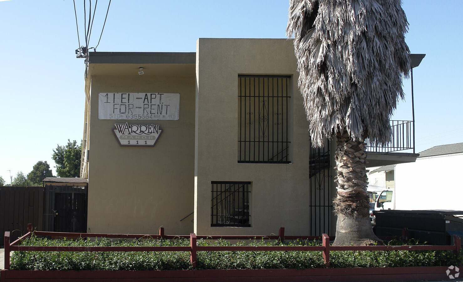 The Warren Manor Apartments - The Warren Manor Apartments