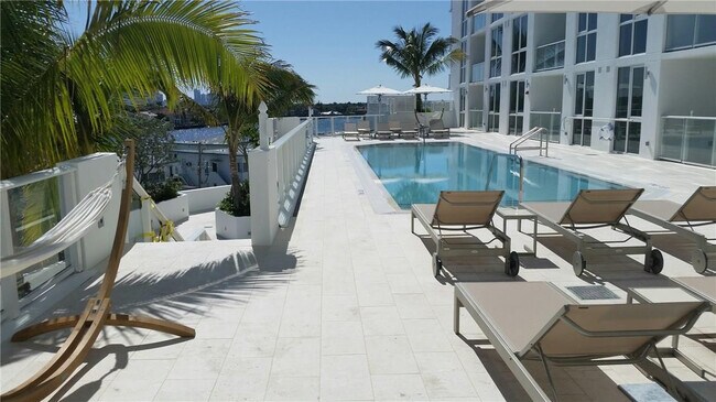 Photo - 401 N Birch Rd Unit 401