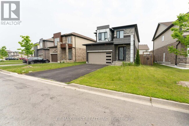 Photo - 301 Freure Dr